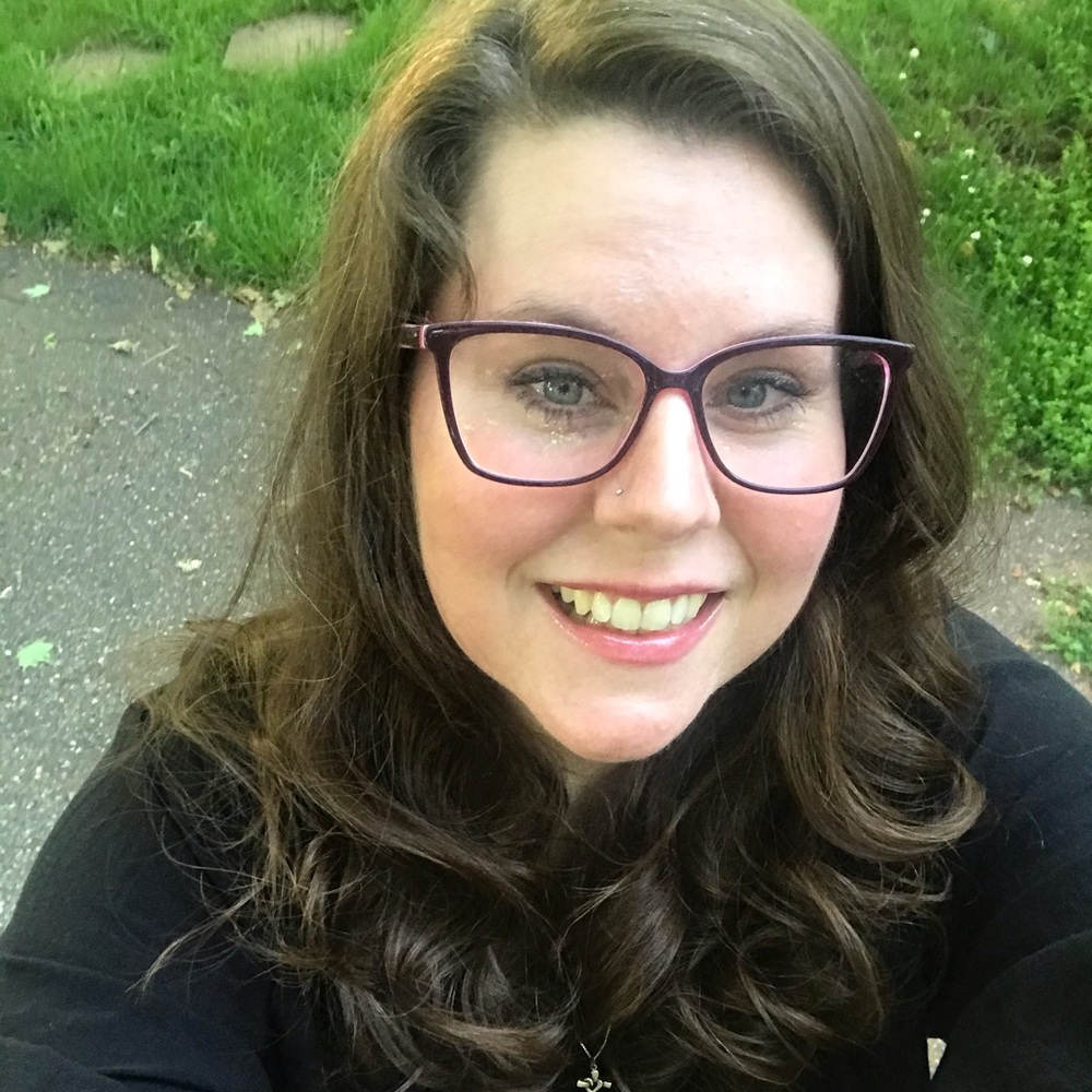 Meet your Posher, Emily